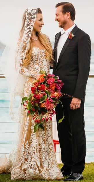 Ashley Van Meter y Kurt Busch el día de su boda.